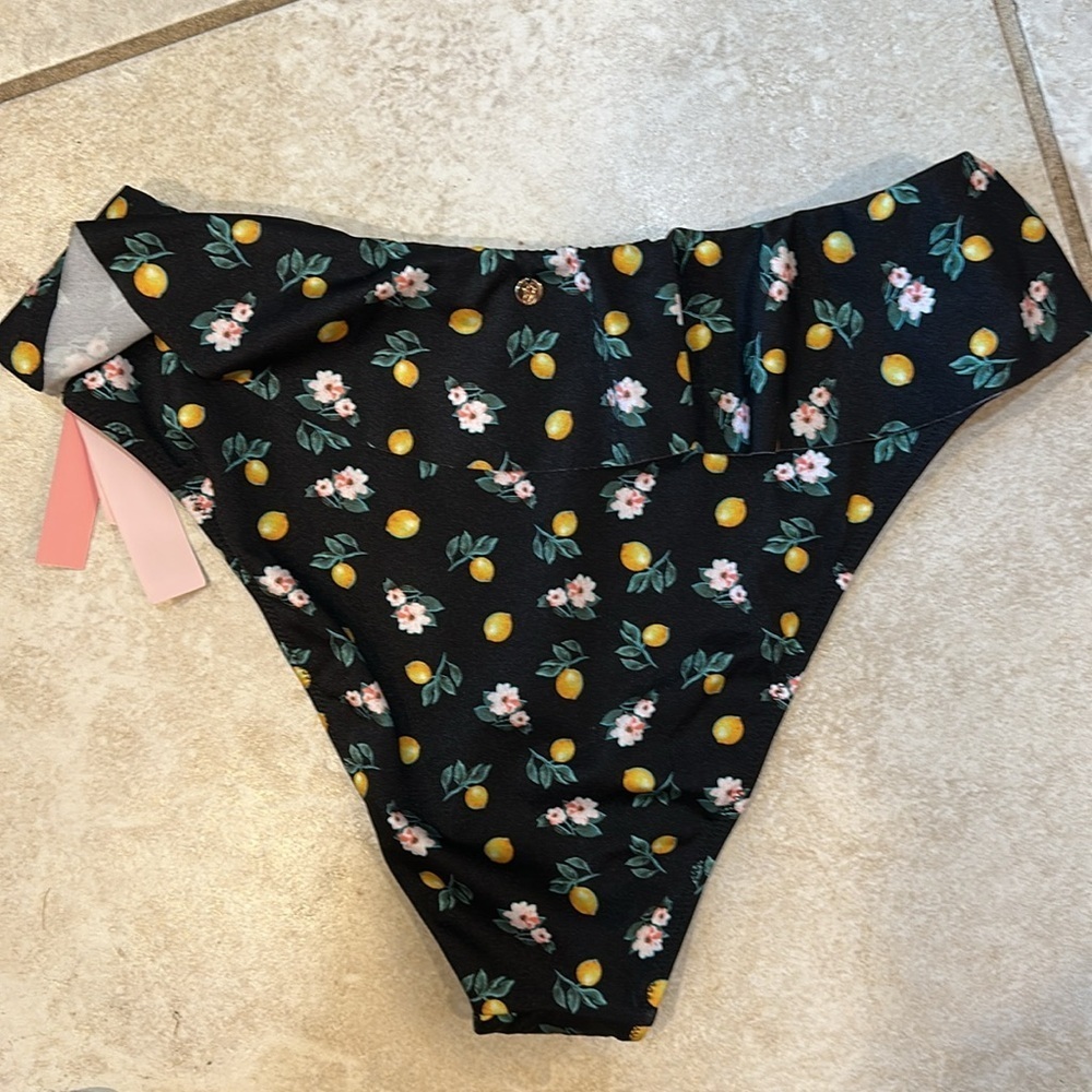 NWT! Victoria’s Secret Swim High Rise Ruffle Bikini Bottom Lemons M Fruit - Picture 7 of 7
